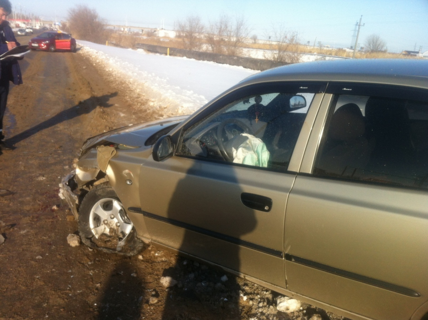 В Волгодонске произошло серьезное ДТП с участием такси «Престиж» - есть пострадавшие