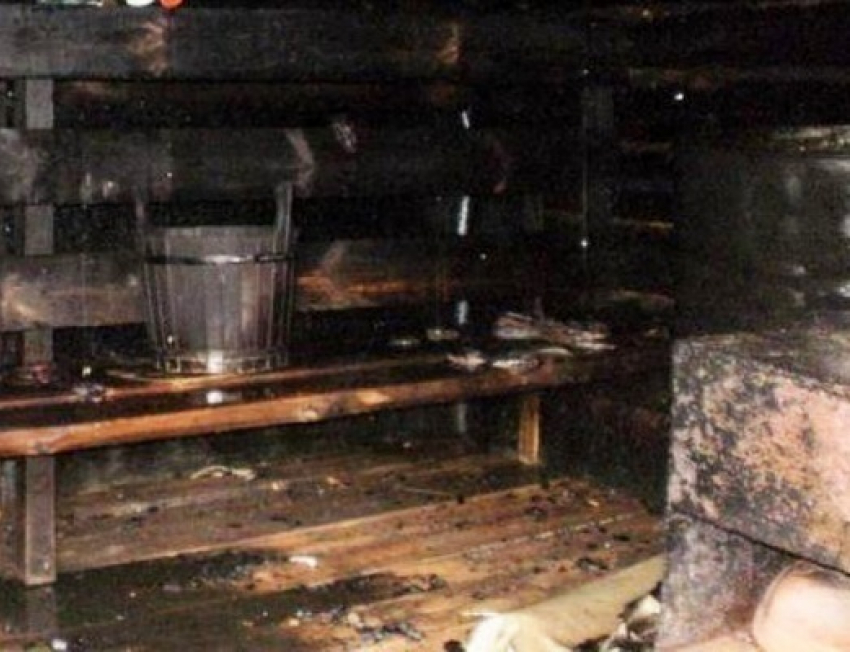 В Волгодонске сгорела баня на Набережной