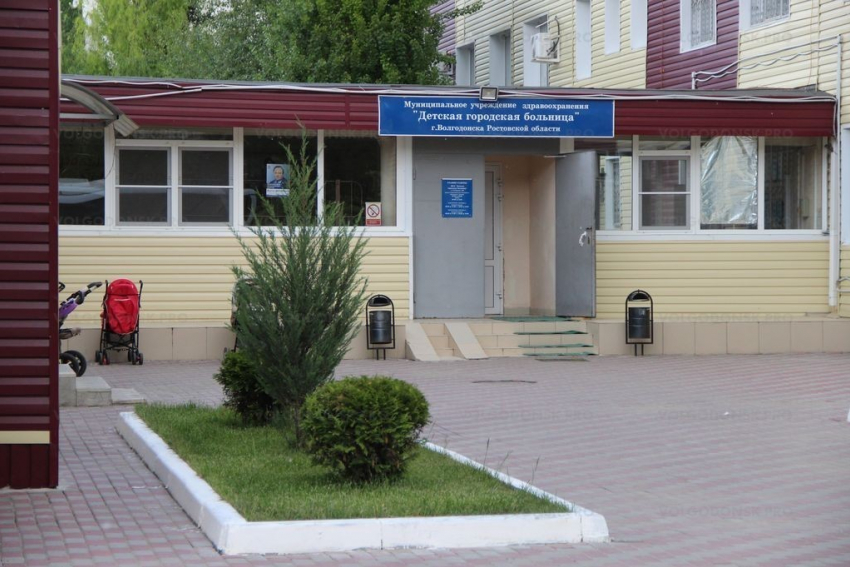 Медики Волгодонска отказались комментировать инцидент с малолетней роженицей 