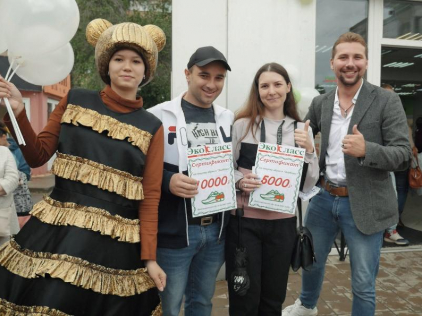 «Удача улыбнулась дважды»: два главных приза от «ЭкоКласс» достались одной и той же девушке