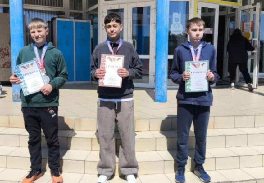 Юные легкоатлеты Волгодонска завоевали все виды медалей на Первенстве Дона