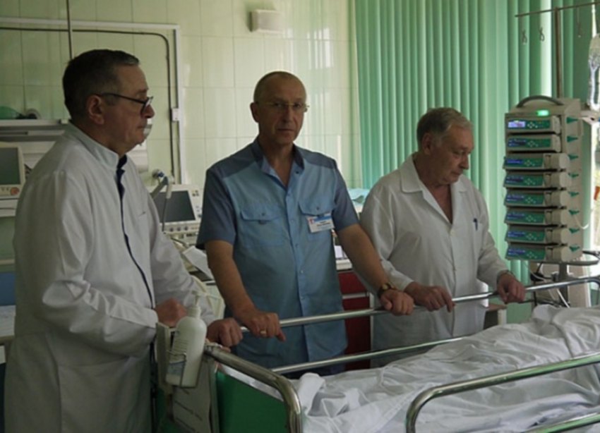 Сложную операцию по удалению опухоли на почках провели врачи маленькому пациенту из Волгодонска