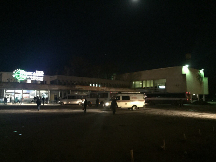 Автовокзал Волгодонска оцепили из-за забытых кроссовок