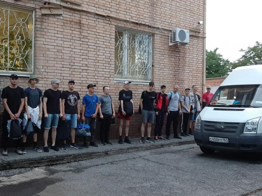 В ходе весеннего призыва-2021 в армию ушли 222 волгодонца