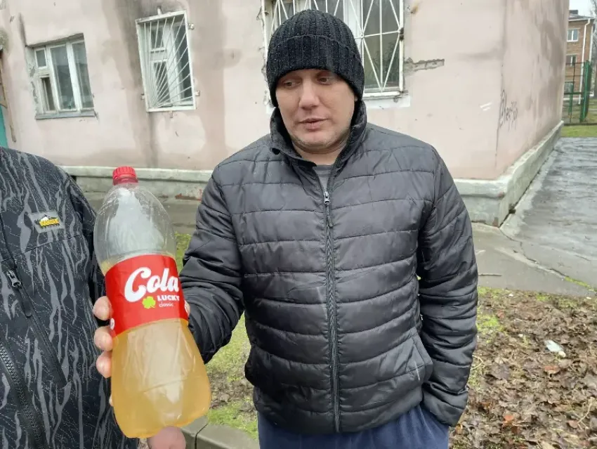 «Ремонт затруднен из-за отсутствия подвала»: Департамент городского хозяйства выявил причину, по которой люди неделю сидят без воды