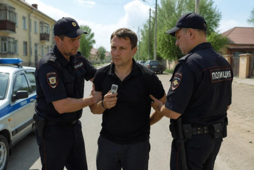 За использование диктофона могут посадить 52-летнего жителя Зимовниковского района 