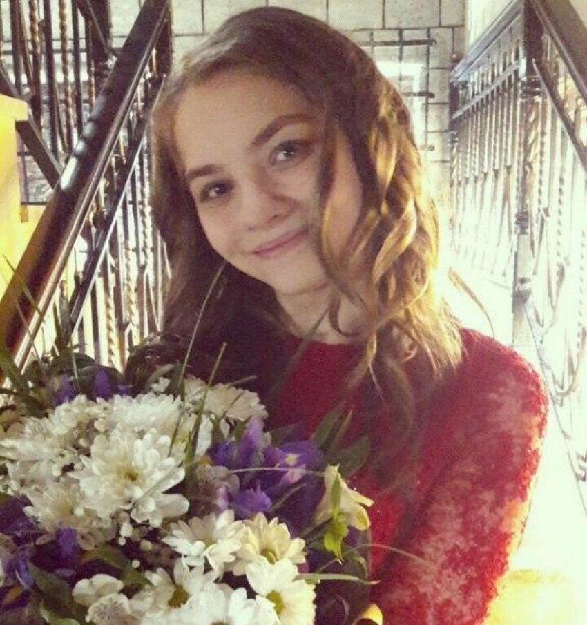 16-летняя красавица из Волгодонска покорила жюри Всероссийского конкурса своим «серебряным» голосом 