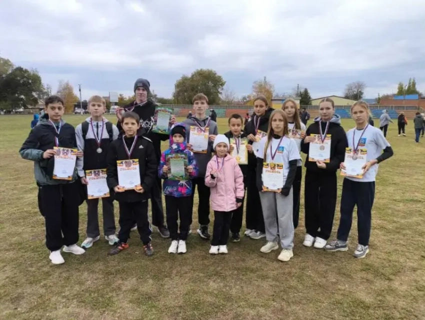 Волгодонские легкоатлеты триумфально выступили на первенстве в Зимовниках 