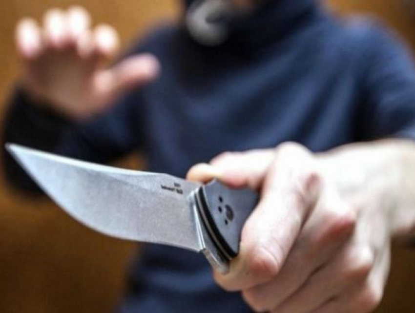 Пять лет тюрьмы грозит волгодонцу «помахавшему» перед полицейским ножом в пьяном угаре