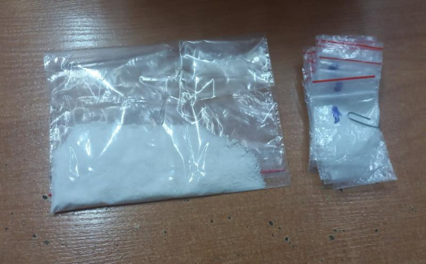 Трое наркоманов из Волгодонска предстанут перед судом за продажу наркотиков