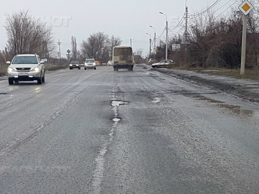 В Красном Яру дорогу надо устранить, - Сергей Асташкин высказался о ремонте улицы Железобетонной