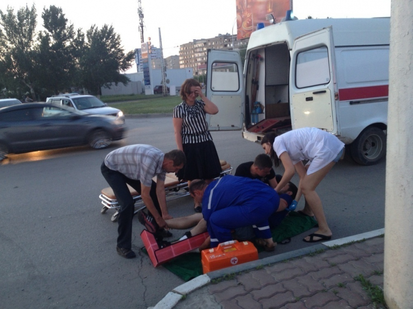 В Волгодонске мотоциклиста сбила «десятка», которая пыталась проехать поперек проспекта Строителей