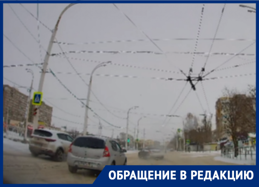 В Волгодонске на фоне метели возросло число опасных манёвров