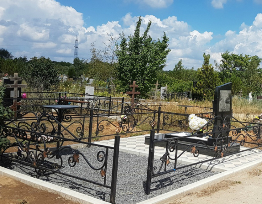 Волгодонцев призвали не посещать кладбища в предпасхальные дни и на Пасху 