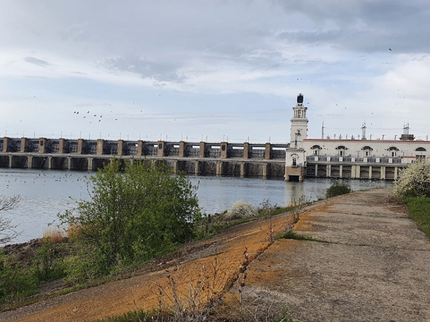 Цимлянское водохранилище стали опустошать быстрее