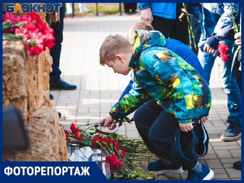 Память героя Сергея Молодова почтили в Волгодонске многолюдным митингом