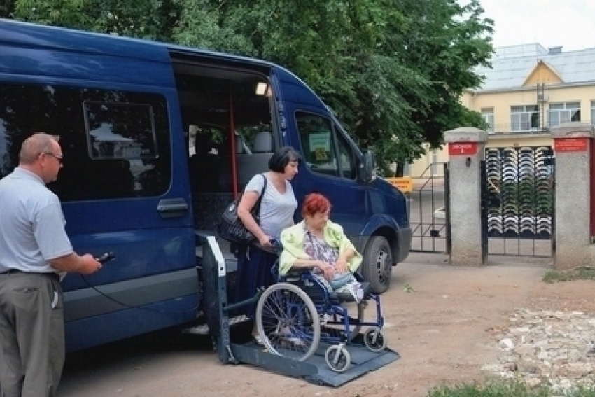 Более 600 жителей Волгодонска воспользовались социальным такси с начала 2014 года