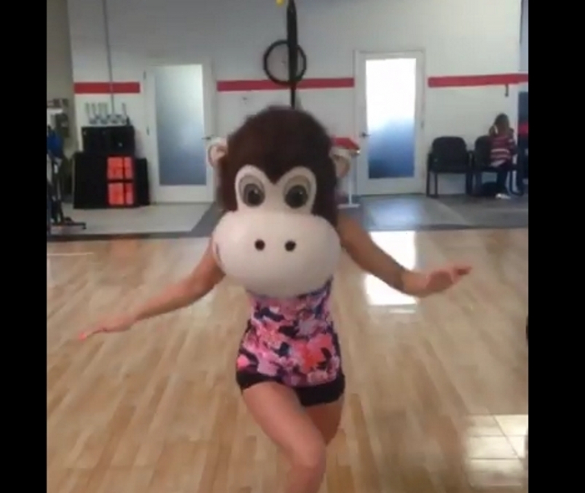 Юлия Ефимова провела тренировку в обезьяньей голове