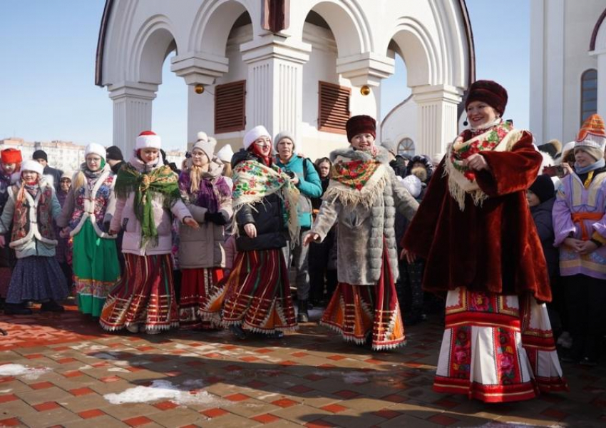 Бесплатные катания на лошадке и стопки блинов: горожан приглашают 22 февраля на Масленичные гуляния у Кафедрального собора