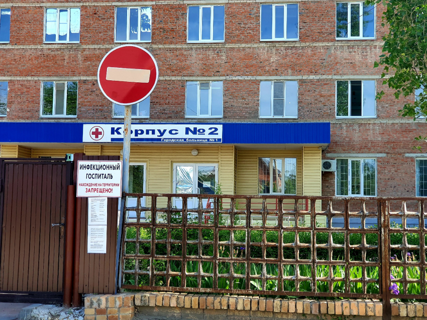 В ковидном госпитале в Волгодонске уже 69 человек: четверо в реанимации 