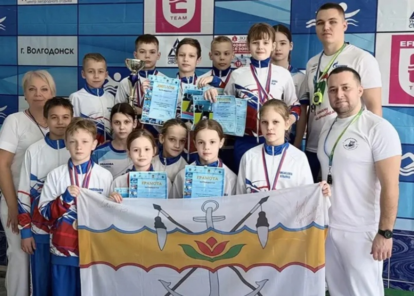 Сильнейшие юные пловцы встретились на соревнованиях имени Юлии Ефимовой