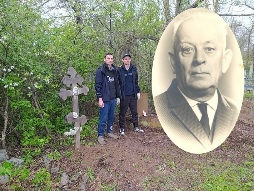 Разрушенную могилу первого начальника порта привели в порядок в Волгодонске