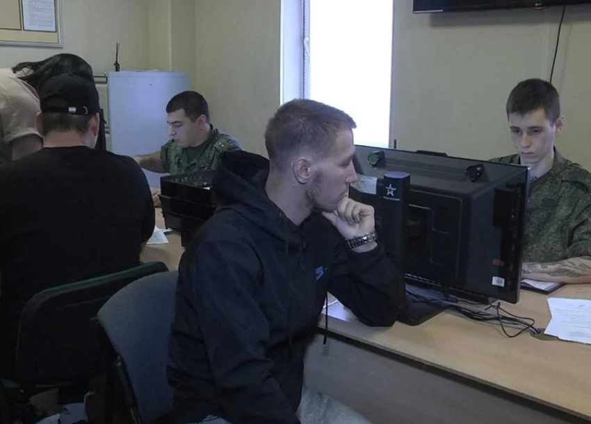 Всё больше жителей Ростовской области выбирают контрактную службу