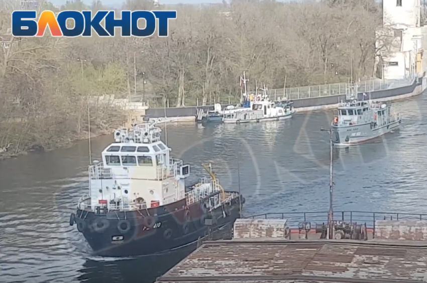 «Блокнот» публикует уникальные видеокадры прохождения боевых кораблей через Волгодонск 