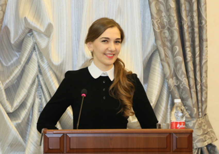 Мадина Хачароева удостоена звания лучшего муниципального служащего городского округа