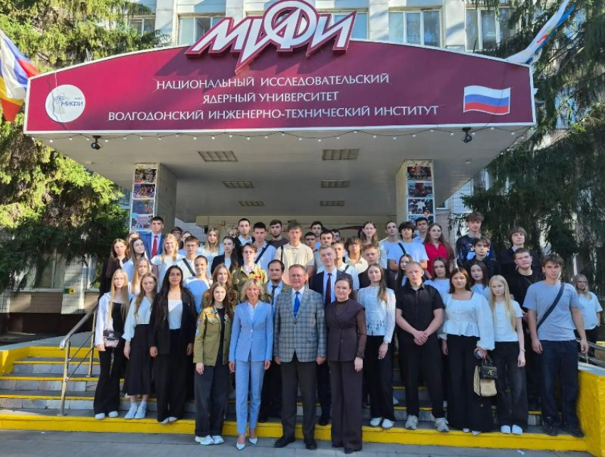 О законотворчестве и развитии Волгодонска: в ВИТИ НИЯУ МИФИ прошла встреча с депутатом Госдумы Екатериной Стенякиной