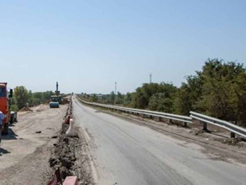 Разрушенную оползнем дорогу, соединяющую Волгодонск с Донской столицей отремонтируют за 500 миллионов рублей