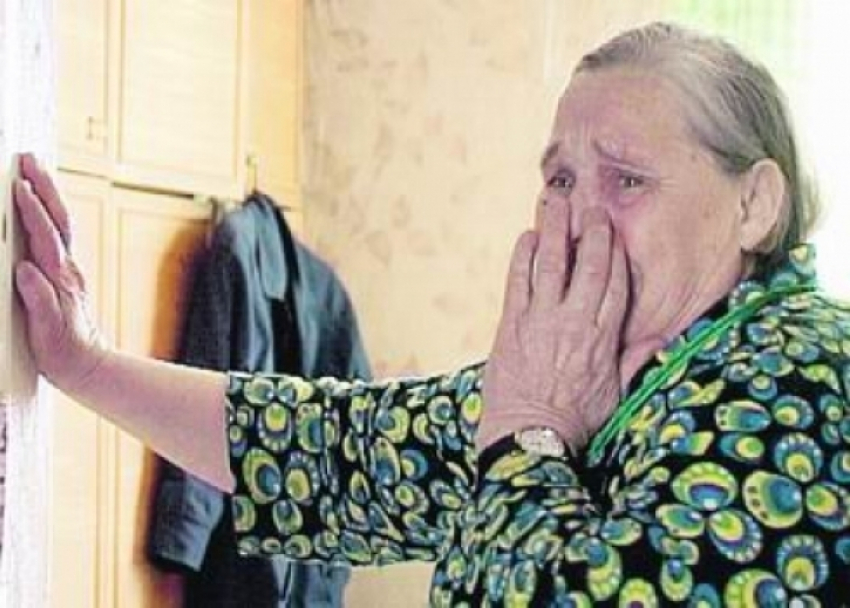 В Волгодонске цыганка под видом соцработника забрала у пенсионерки почти 100 тысяч рублей