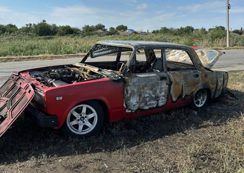 Неизвестные угнали и сожгли автомобиль из Волгодонска