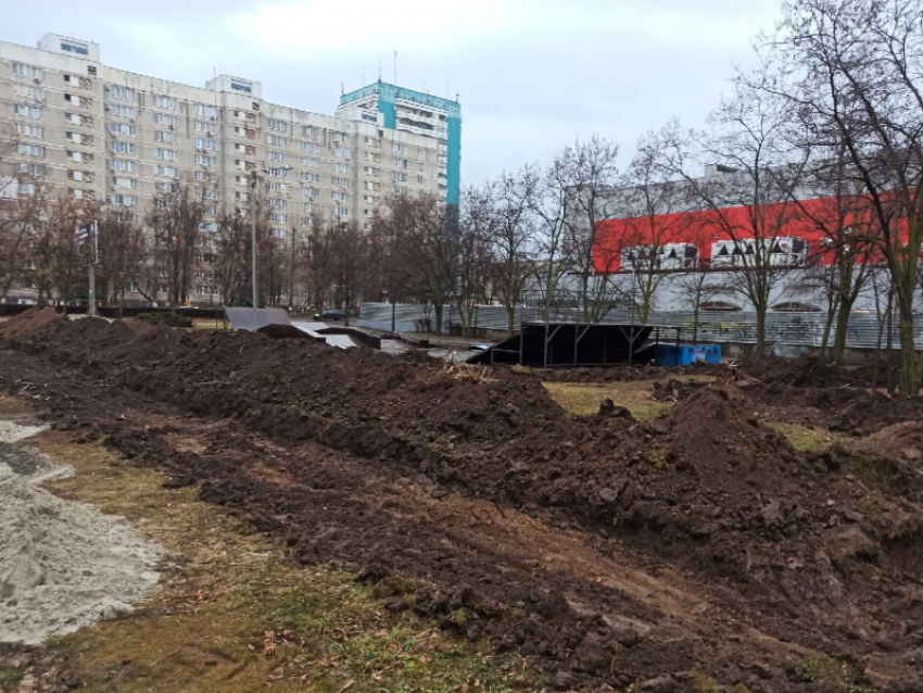Четыре новых трамплина и футбольная площадка: в Волгодонске началось благоустройство скейт-парка