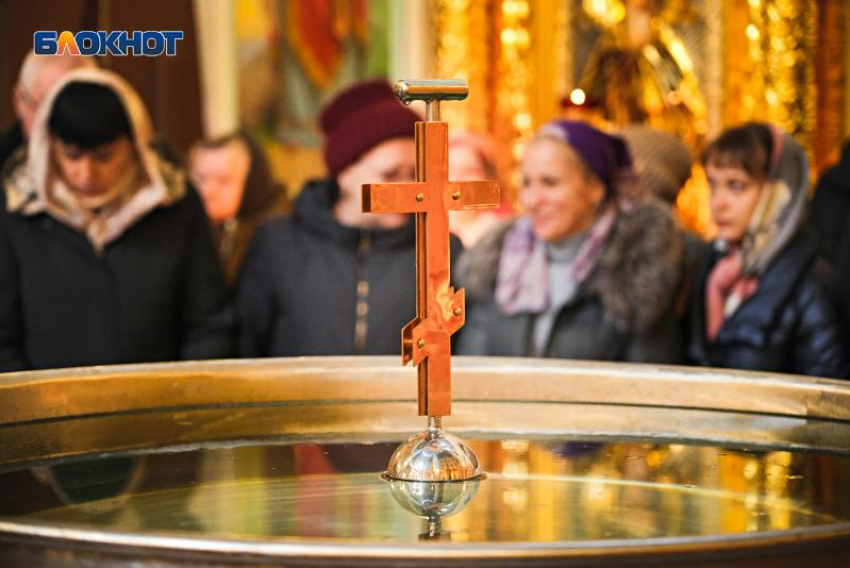 Православные Волгодонска готовятся к Крещению: расписание богослужений в кафедральном соборе Рождества Христова