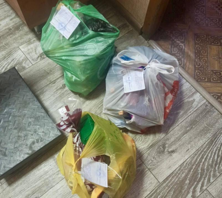 В Дубовском районе жительница позаимствовала продукты и имущество у знакомой, пока та отлучилась по делам