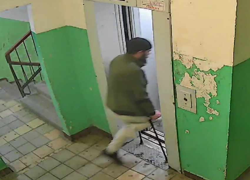 Полиция задержала обокравшего 12-летнюю девочку в Волгодонске одноногого мужчину 