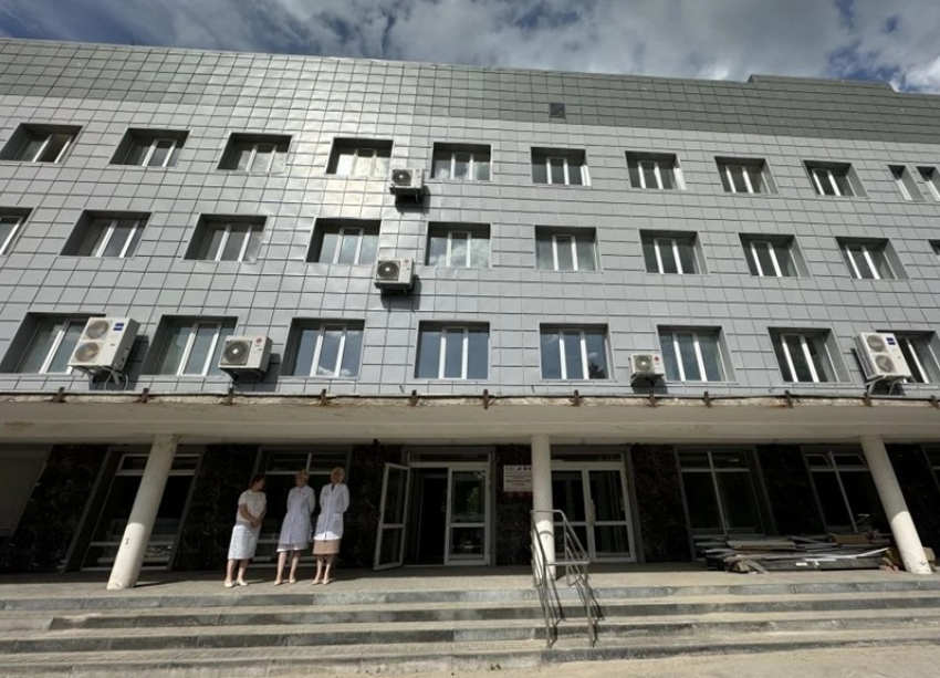 Прорыв?: названы месяцы завершения ремонта  и открытия городской поликлиники в Волгодонске 
