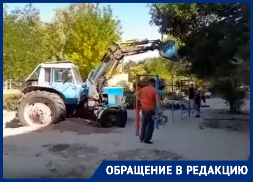 «Вот такой подарок детям на 1 сентября»: во дворе на В-9 демонтировали детскую площадку