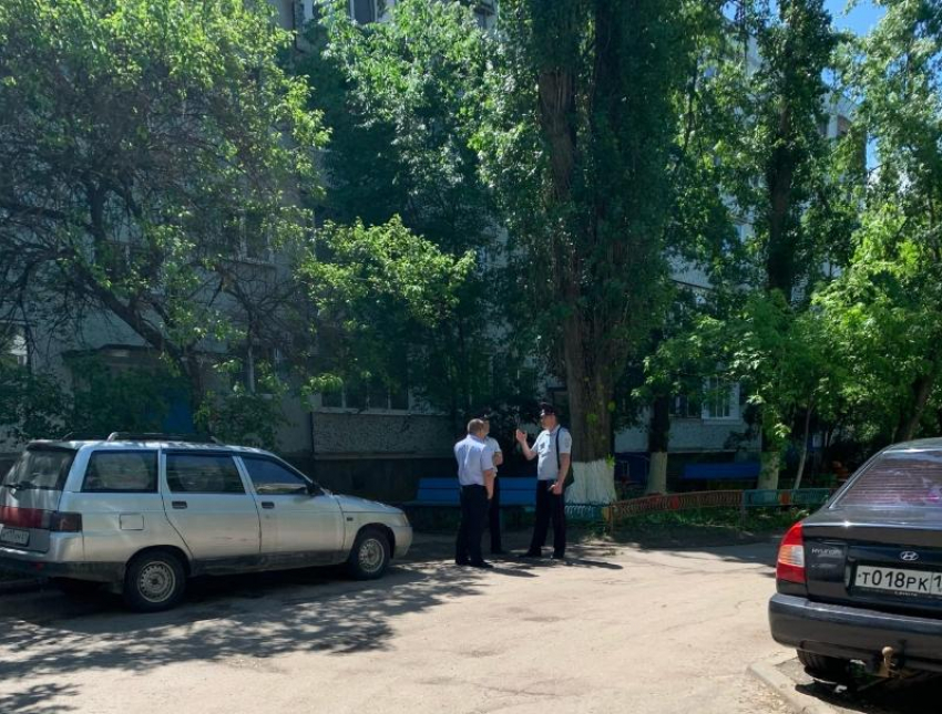 Повешенной нашли 13-летнюю школьницу в квартире в Волгодонске 