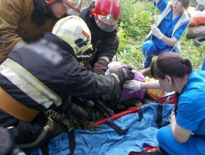 В Цимлянске 88-летняя пенсионерка упала в балку