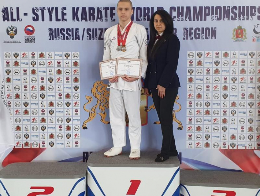 Волгодонец Егор Орехов завоевал «золото» и «серебро» Чемпионата Мира по каратэ 