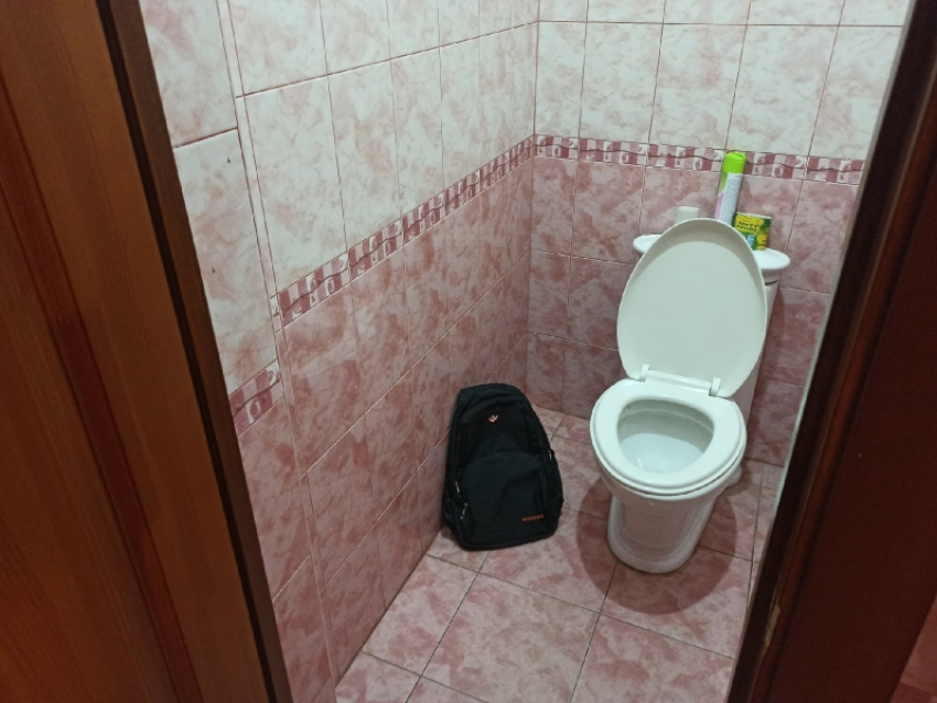 Школьный туалет аниме