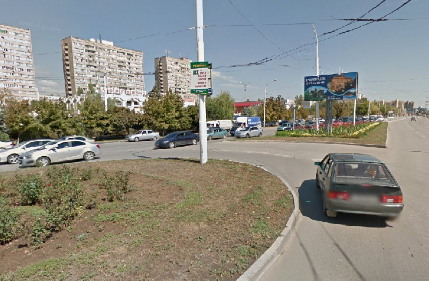 В Волгодонске водителям разрешат поворачивать на кольце возле Торгового центра по будням и запретят по выходным