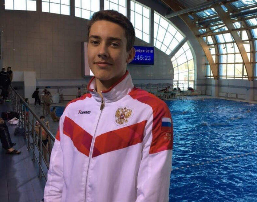 Волгодонец Максим Горьковский стал мастером спорта России по плаванию 