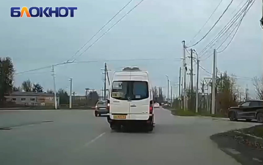 «На дорогах Волгодонска ничего не меняется»: сразу два грубых нарушения ПДД зафиксировал видеорегистратор