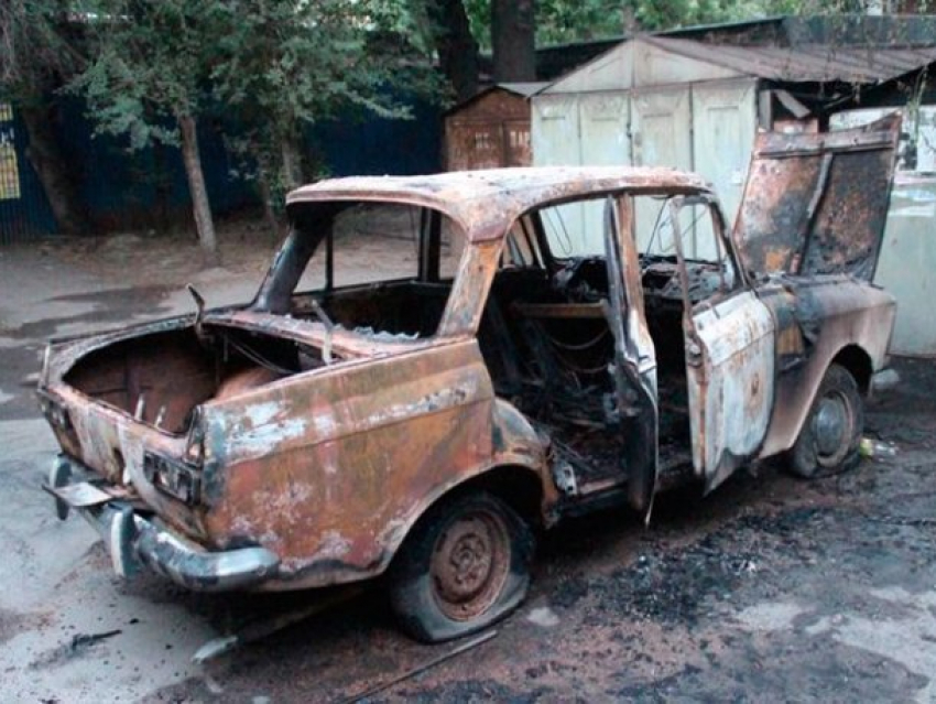 Под Волгодонском мужчина сгорел заживо в собственном автомобиле