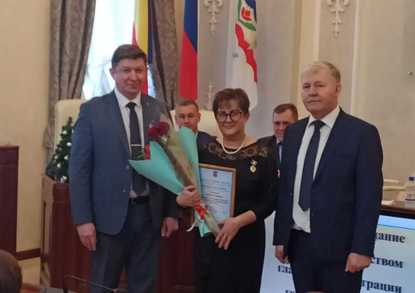 Знаком отличия «За вклад в развитие Волгодонска» наградили Светлану Заболотских