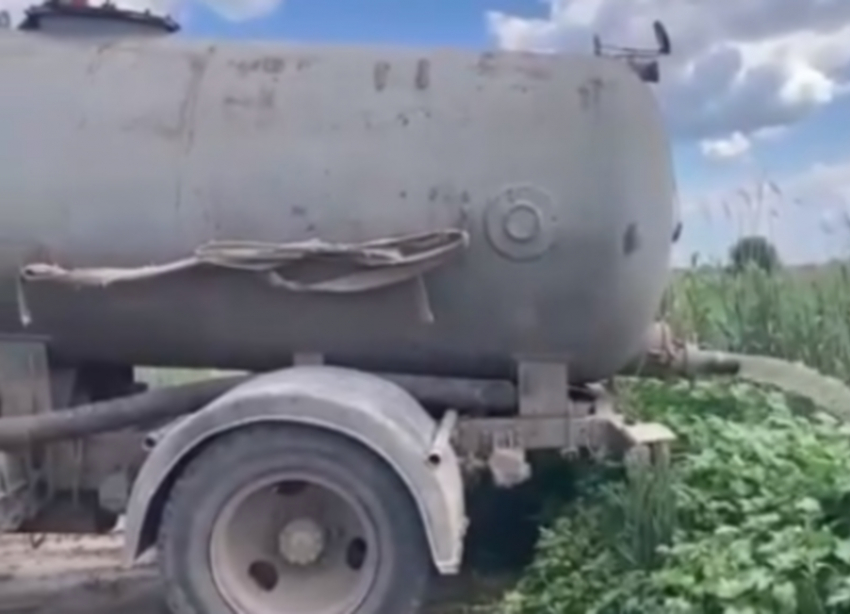 На сбросе фекалий в водоем попались «предприимчивые бизнесмены» в станице Романовской