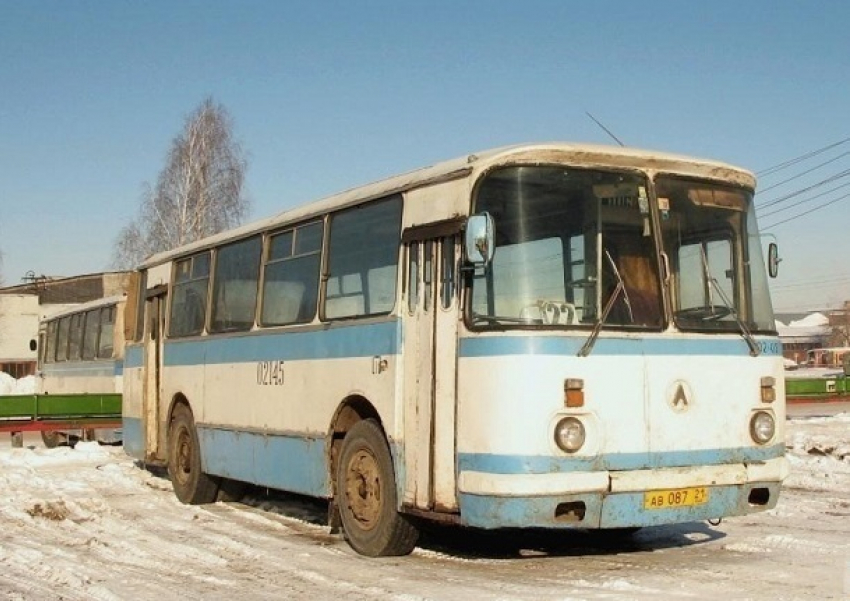 По Волгодонску ездят новые троллейбусы и автохлам под видом автобусов